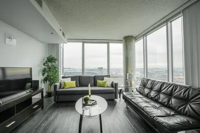 Image de Downtown 2br Apartment near Convention Center by RedAwning