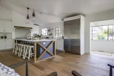 Image de As seen on Hgtv House Hunters Renovation!