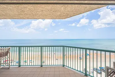 Image de Great Views at 602 Twin Towers - Direct Oceanfront - 2 / 2