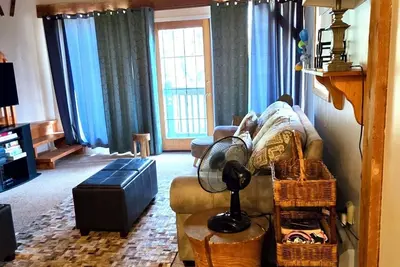 Image de Beautiful Streamside Condo 1-1/2 mi from Taos Ski Valley!