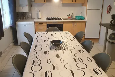 Appartement   Rdc d'une petite  copropriétée.