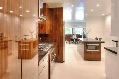Image de Marche pour Rodeo Dr. Prime Beverly Hills. TRÈS Central! ! Space Divine! !