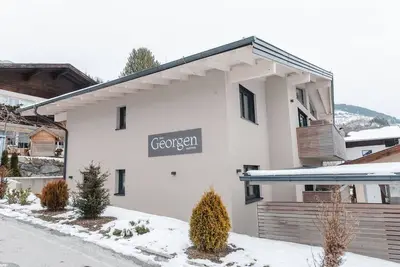 Agréable appartement pour 4 personnes avec Wifi, Tv, terrasse, animaux admis et parking