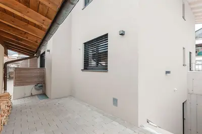 Image de Confortable appartement pour 8 personnes avec Wifi, Tv, balcon, animaux admis et parking
