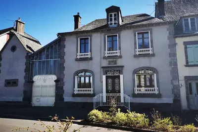 Image de Maison de bourg au cœur du village, proche de toutes commodités