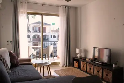 Image de 1 Bed Apt on Villamartin Plaza, Views Inside The Plaza! ! !