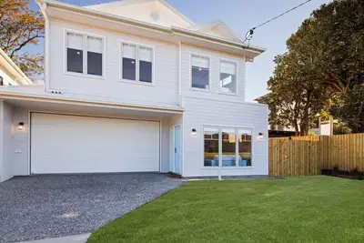 Image de 11 Ann Street, Coolum Beach