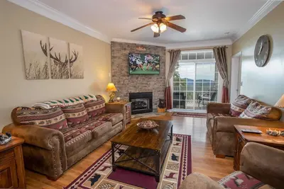 Image de Mountain Condo Within Walking Distance to Slopes