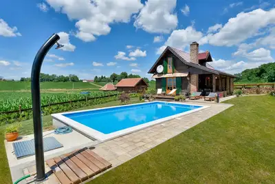 Image de Belle maison Ă Starcevljani