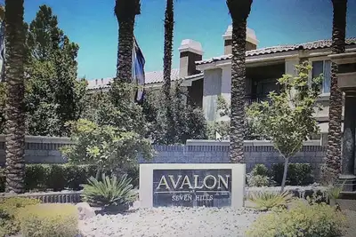 Image de Gorgeous Executive Condo in Exclusive Seven Hills, Henderson, Nv!