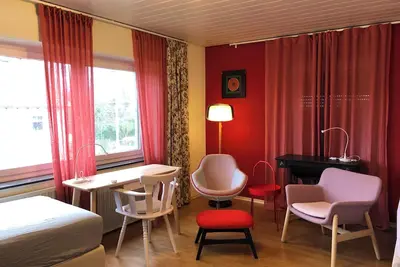 Image de Red Floor in Franconian design, south-facing balcony only 50 steps to cycle path