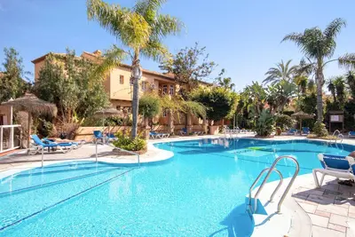 Image de Bel appartement à Calahonda avec WiFi