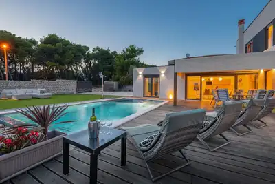 Belle maison à Medulin avec jacuzzi