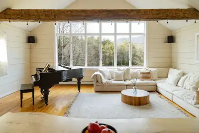 Image de Mountain Modern Barn