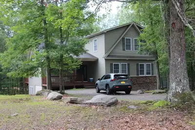 Image de Walk to the Lodge, pool and ski slopes. 4 Bedroom 3 Bath Sleeps 13