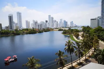 Image de Cartagena, view of the lake. beautiful and comfortable