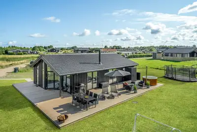 Image de Maison confortable à Hørve avec sauna