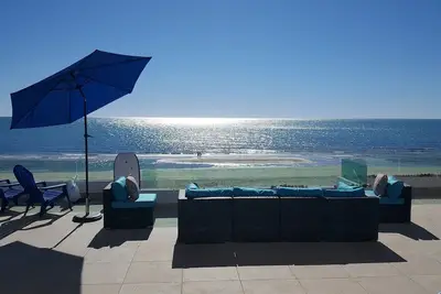 4 bedroom ocean front house in Las Conchas