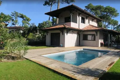 Image de Jolie villa neuve avec piscine chauffée en plein centre du Cap Ferret