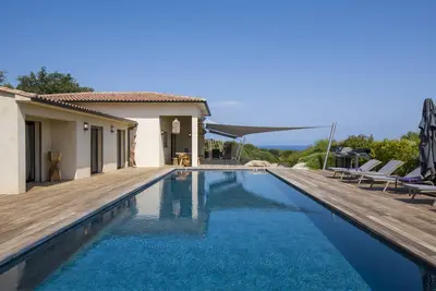 Image de Contemporary and bright villa, Very beautiful sea view, Heated swimming pool 6 pers