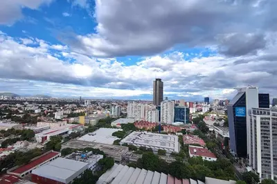 Image de 1br apt high speed WiFi, minimalist chic decor, with all the amenities