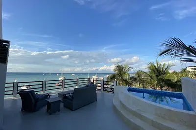 Image de Beachfront Apartment