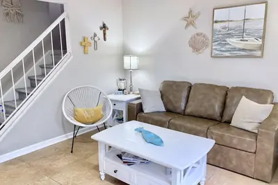 Image de St Simons Island Townhouse Close to Beach and Village