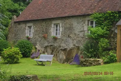 Image de Charmante maison de campagne avec vaste parc arboré, cheminée et multiples activités à proximité