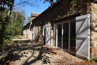 Image de Gîte rénové en pleine campagne près du Mans : 5 chambres, terrasse, barbecue, accès Paris facile