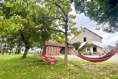 Image de Gîte écologique de charme avec grand jardin, proche des Alpes Mancelles, idéal famille et amis