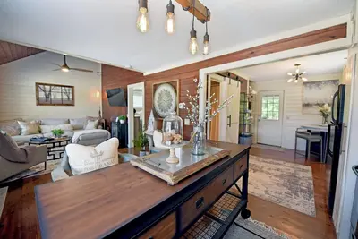 Image de Creekside Cottages : Sneffles Mountain Luxury in Town