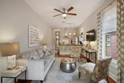 Image de The Perfect Location in the Heart of Nola