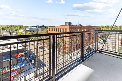 Image de Urban Condo with Balcony in Downtown Ann Arbor