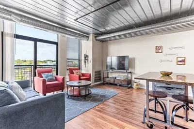 Image de Apartment near Kerrytown Concert House