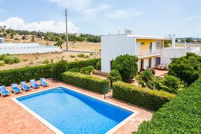 Villa Caixinha 2 - Modern villa - By Salgados beach, shops, bars, and restaurant