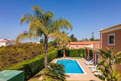 Image de Villa Hugo - bright, modern, walk to restaurants