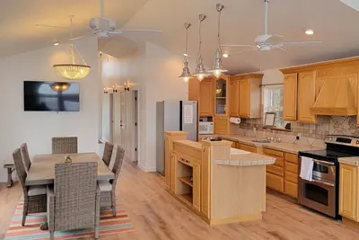 Image de Lake City Chalet: Perfect for Water Lovers and Adventure Seekers