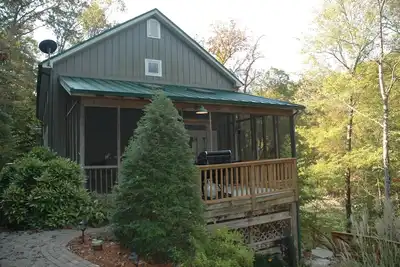 Image de Nauti & Nice @ Norris - a copious cozy cabin on the cove