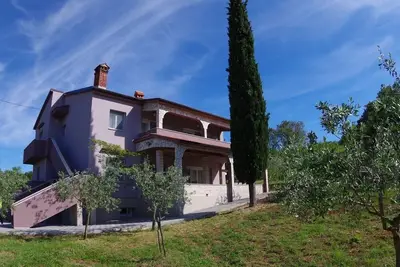 Image de Holiday house with 4 bedrooms and big garden, village Rakalj