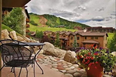 Image de Pool, Hot Tub, Sauna, Amazing Ski Area Views, Partially Covered Patio