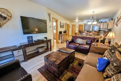 Image de Cozy Condo Close to the Bike Path