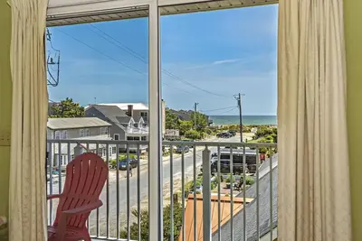 Image de 70 Steps Till Toes In The Sand Complementary beach chairs No streets to cross!
