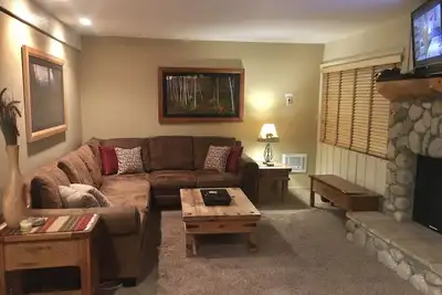 Image de ❤Comfy 2bd/2ba Condo❤Walk To Lifts👉Near Canyon Lodge❄Slps 6🐶Pets Ok