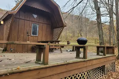 Image de Blakley Hobbit Small Cabin