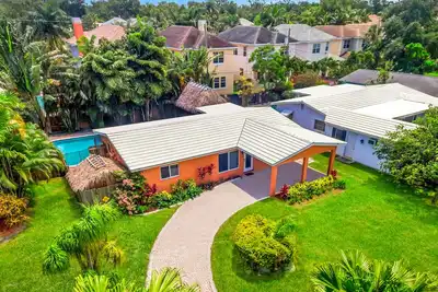 Hidden Gem Vacation Villa w/Private Heated Pool & TikiHut