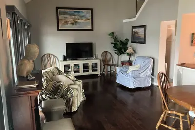 Image de Storm Surge Pawleys Is. Heron Marsh Villa #34. Best of litchfeild by the sea.