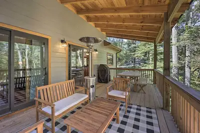 Image de Treetop Cabin w/ Hot Tub, Near Appalachian Ski