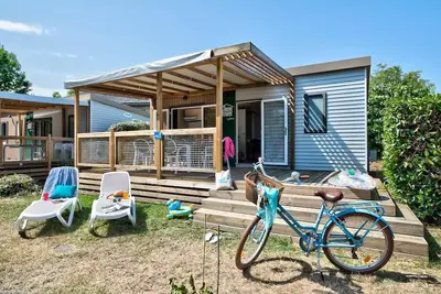Image de Homeflower Premium 29m² (2 chambres) + Clim + terrasse semi-couverte + Tv + draps + serviettes 4 personnes