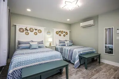 Image de Colonnades Condominium C-3