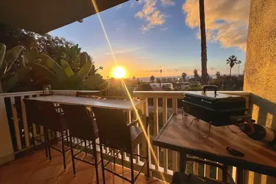 Image de Cozy Del Mar Beach Haven - Ocean Views, 3 Blocks to Beach, Walk to Town!